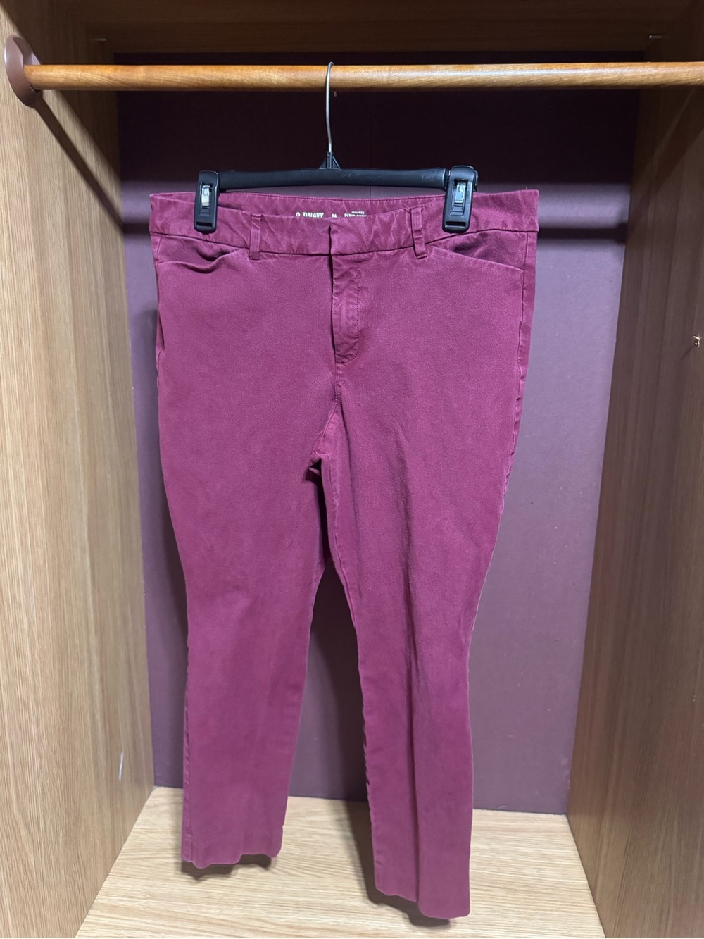 Old Navy High Rise Pixie Skinny Pants Size 14 Burgundy Maroon Ankle